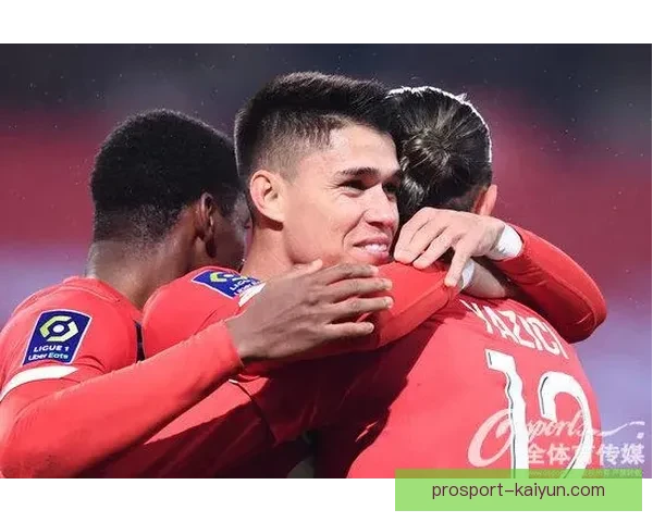 里尔新赛季进入关键阶段，展现出竞争力增强的趋势。